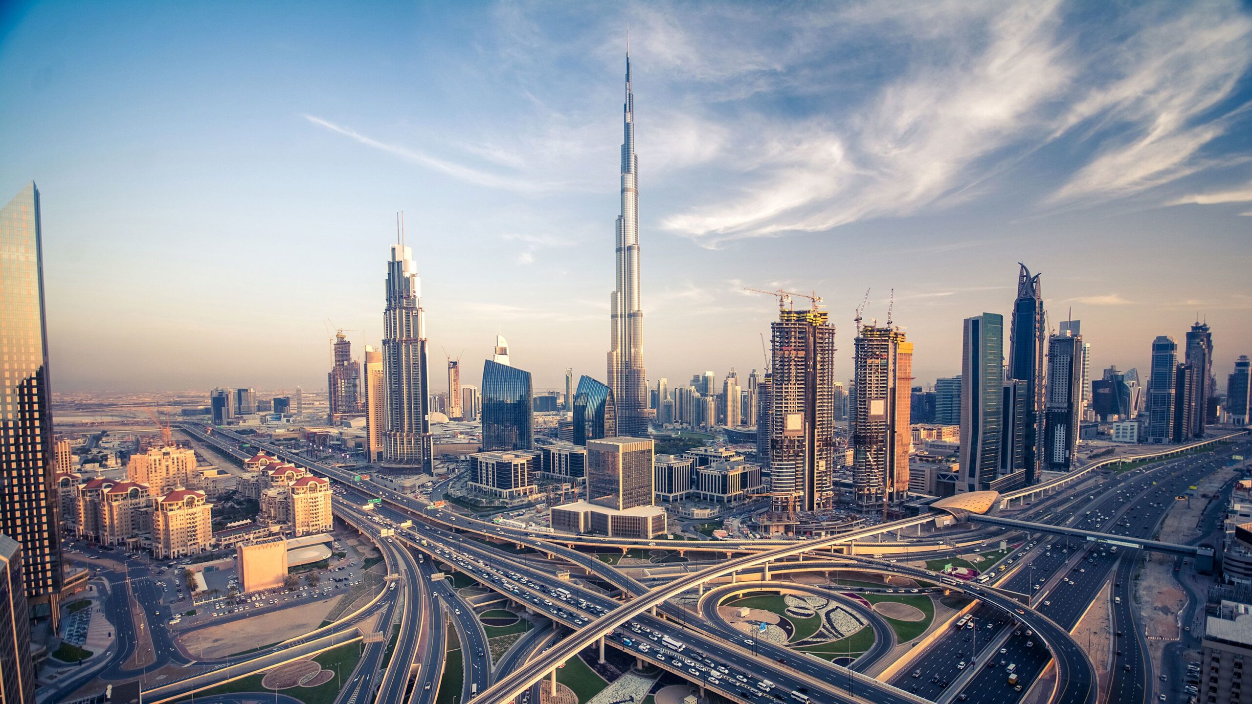 Dubai Unveiled: Exploring the Oasis of Modernity